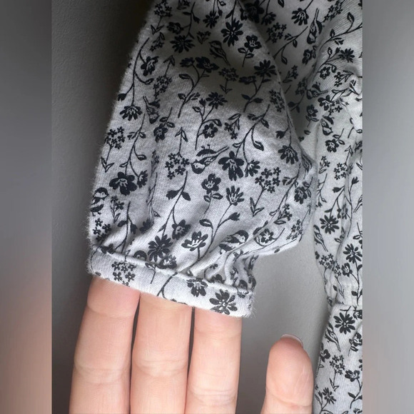 Carters Black and White Floral One Piece Size 3 months - Picture 4 of 6